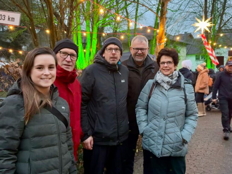Grüne-Fraktionsmitglieder spenden 1.140 € für die Erwachsenenarbeit von Sebastian Plath